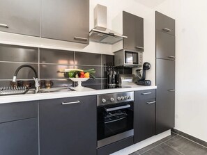 빌라 (Two Bedroom Villa with swimming pool) | 전용 주방 | 냉장고