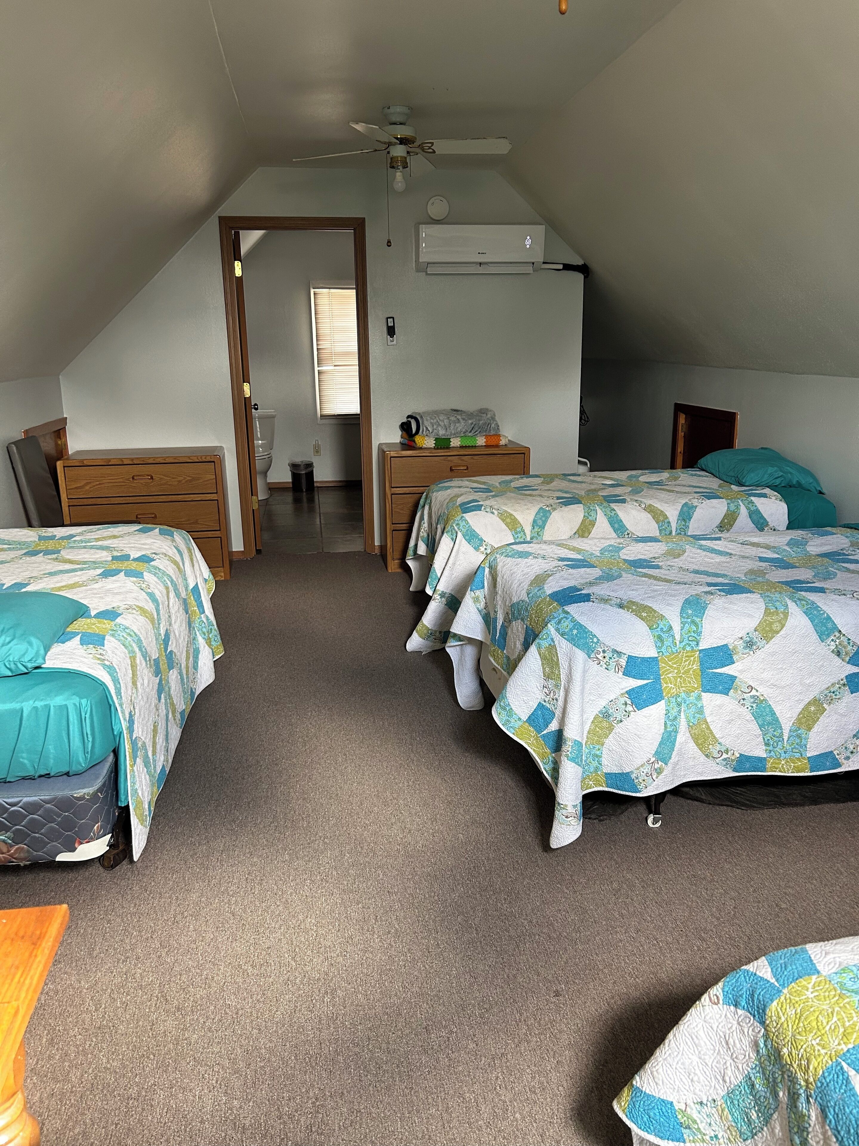 3 habitaciones, cuna de viaje, wifi gratis y ropa de cama 