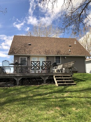 Exterior - Cottage on The Lake (Redfield)