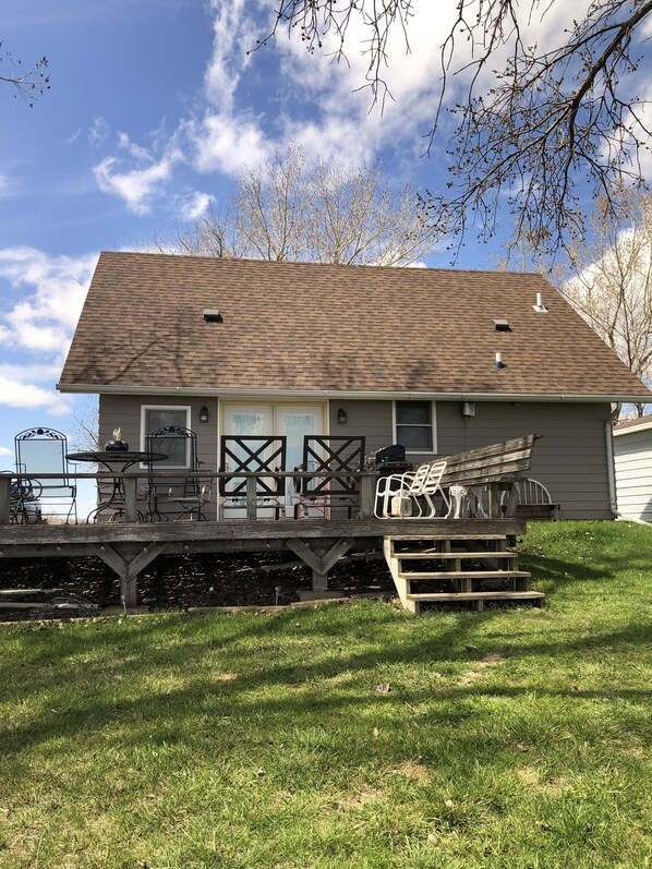 Exterior - Cottage on The Lake (Redfield)