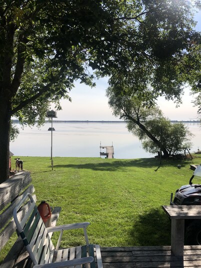 Cottage on The Lake