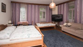 Free WiFi, bed sheets