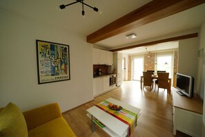 Unclassified image, 5 of 23, button