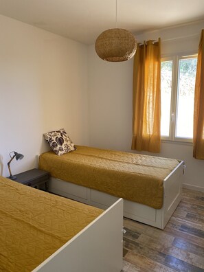 2 chambres, lit parapluie, Wi-Fi, draps fournis