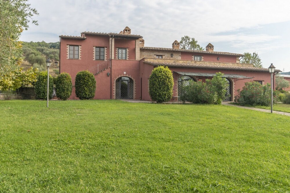 1 bedroom apartment, mezzanine, 2 bathrooms