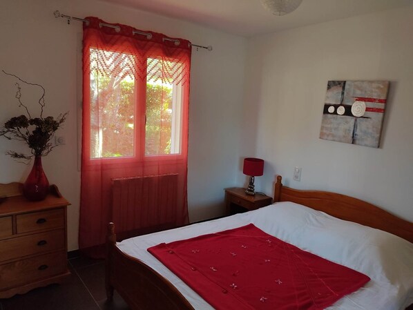 2 多间卧室、免费 WiFi