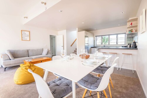 Central Oasis | 3Bed Central Townhouse