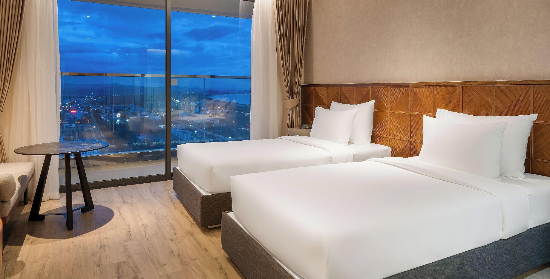Premium bedding, minibar, in-room safe, desk