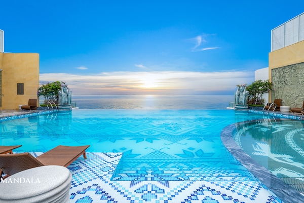 2 piscinas externas