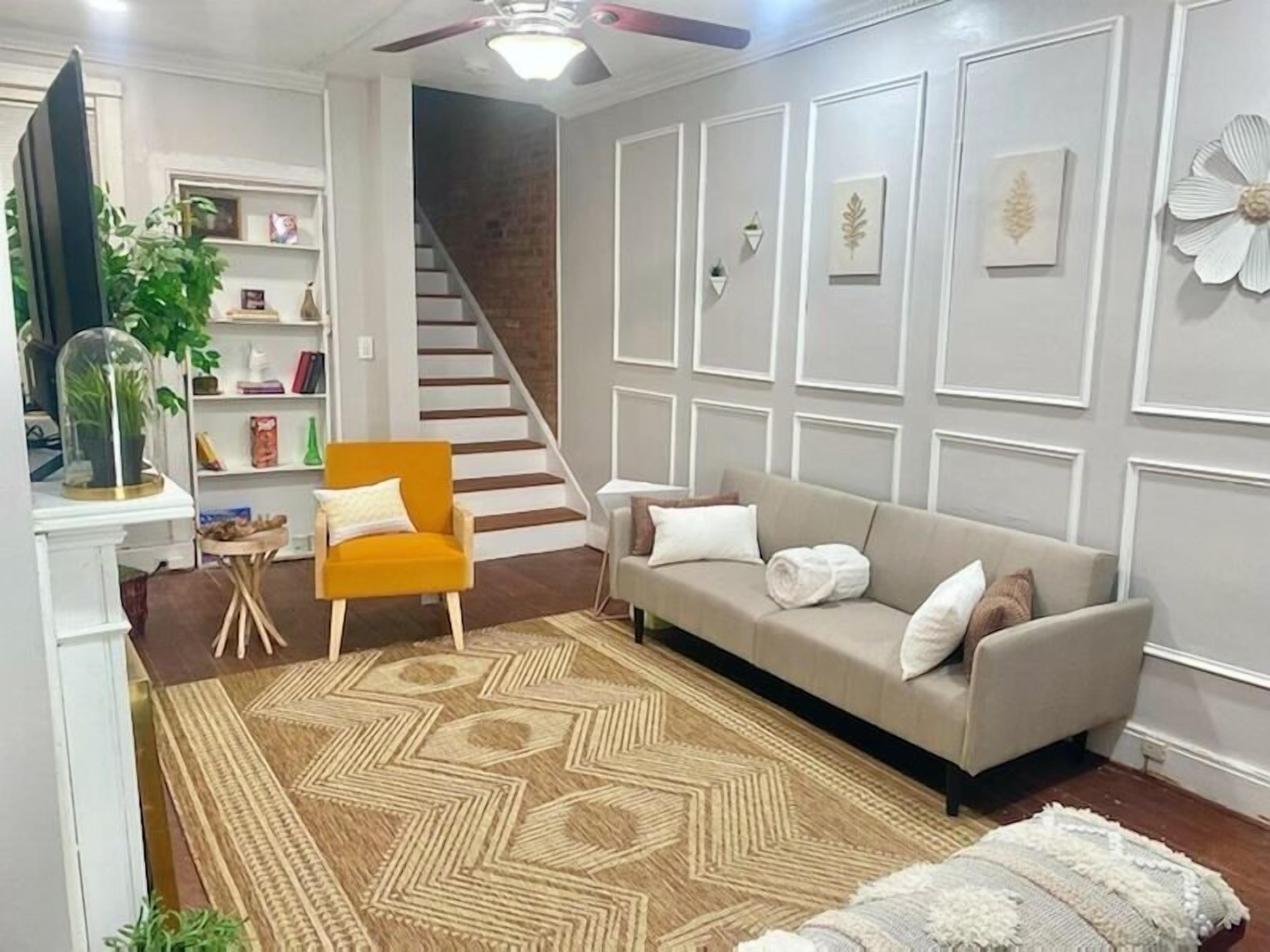 4BD Fells Point Rowhome- 5mins from JH Hospital & Inner Harbor area