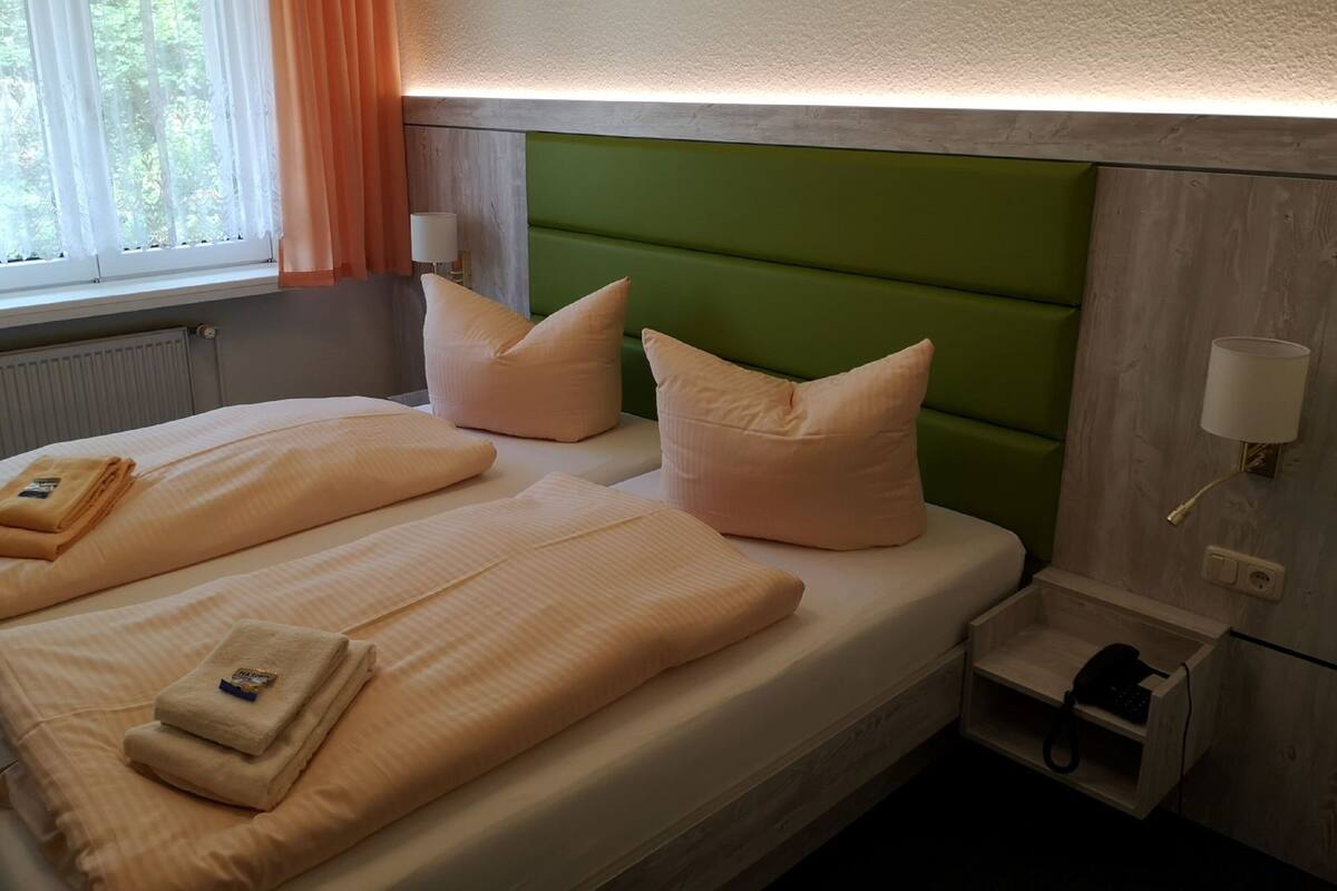 Double Room | Free WiFi, bed sheets