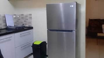 House | Private kitchen | Fridge, microwave, oven, stovetop