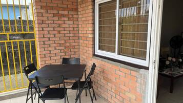 Tempat makan outdoor