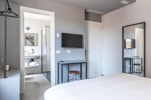 Schreibtisch, schallisolierte Zimmer, kostenloses WLAN, Bettwäsche