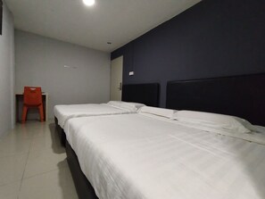 Familjesvit | Skrivbord, gratis wi-fi och sängkläder