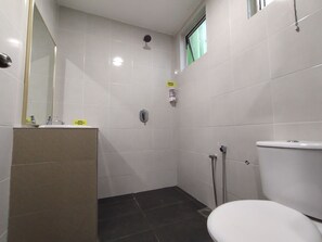 Suíte superior | Escrivaninha, Wi-Fi de cortesia, roupa de cama