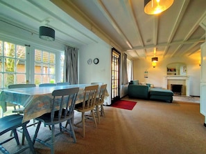 House | Dining