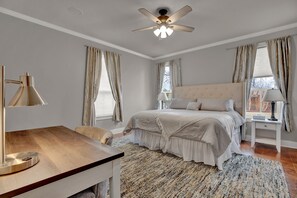 4 habitaciones, caja de seguridad en la habitación y escritorio