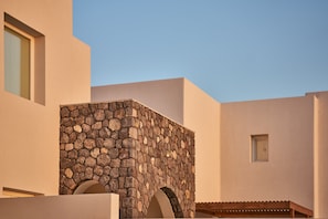 Building design - Lilium Homes (Santorini)