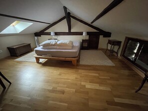 3 bedrooms, iron/ironing board, WiFi