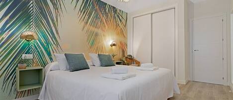 In-room safe, iron/ironing board, travel crib, free WiFi