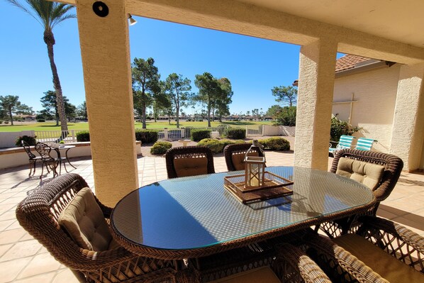 Outdoor dining