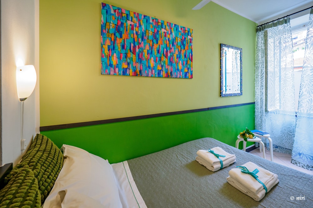 Carmelina Room