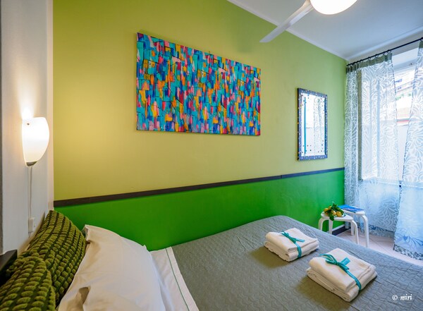 Carmelina Tiny Village Room - Vernazza