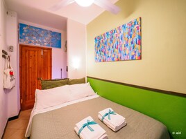 Apartamento, 1 quarto, banheiro privativo | 1 quarto, roupas de cama de algodão egípcio, roupas de cama premium