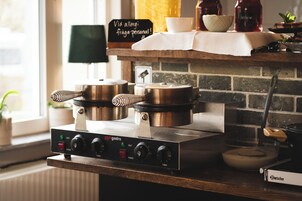 Free daily buffet breakfast