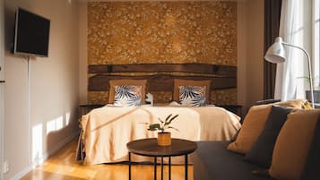 Double Room | Individually decorated, individually furnished, desk, laptop workspace