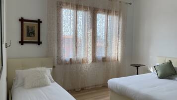 1 bedroom, WiFi, bed sheets