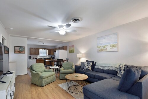 1058 Sherman Avenue, Saint Simons Island