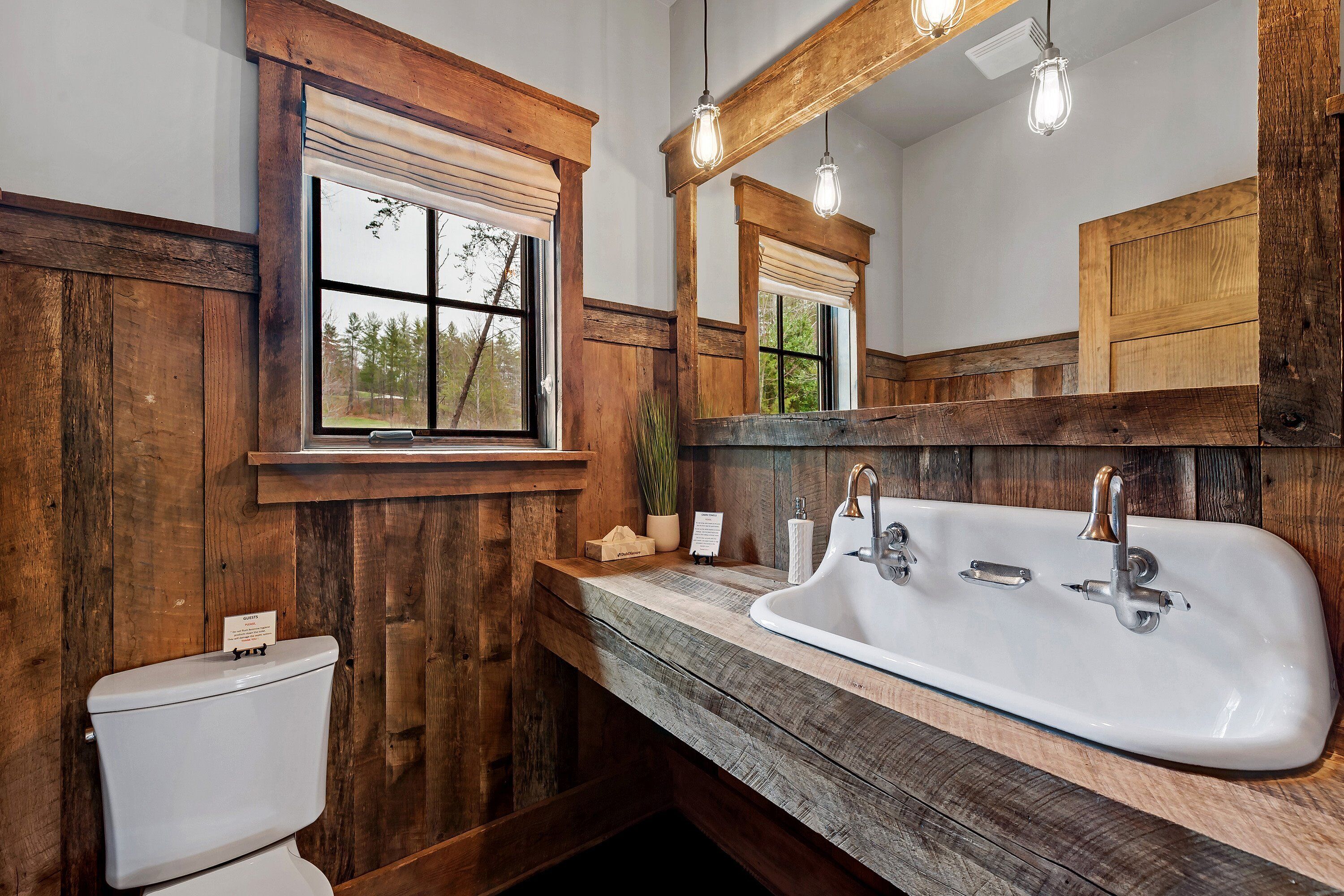 Row House | Lakefront Luxury, Gas Grill, Fire Pit & Private Dock on Lake!