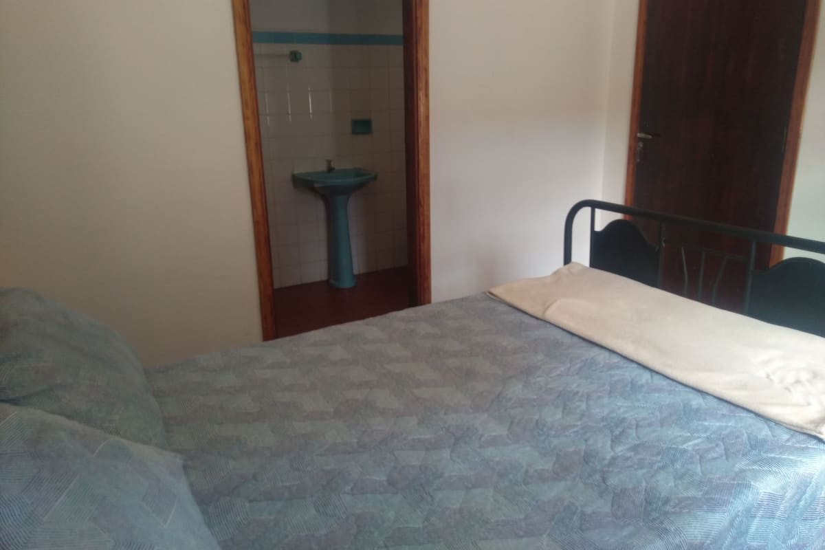 Room | Desk, laptop workspace, free rollaway beds, free WiFi