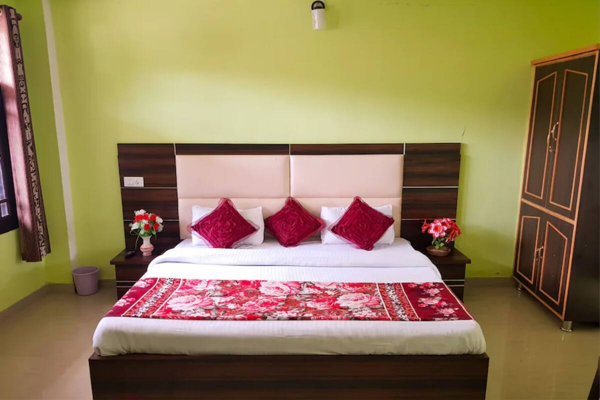 Deluxe-Doppelzimmer, Mehrere Schlafzimmer, Nichtraucher, Stadtblick | Kostenloses WLAN, Bettwäsche
