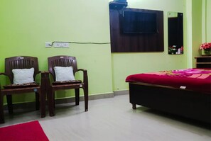 Free WiFi, bed sheets - Goroomgo Bholenath Homestay Dalhousie (Dalhousie)