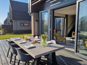 Outdoor dining - Luxurious detached watervilla with jetty near the lake (Balk)