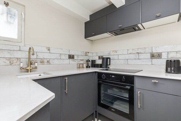 Apartment | Private kitchen | Fridge, oven, stovetop, electric kettle