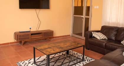 Full Aircon- 3bed Villa- A/c- Wifi- Hotwater