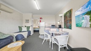 1 Schlafzimmer, Bügeleisen/Bügelbrett, kostenloses WLAN, Bettwäsche