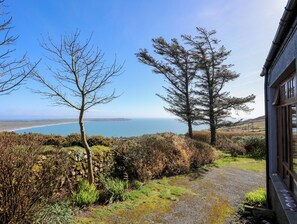 Property grounds - Bryn Meillion (Pwllheli)