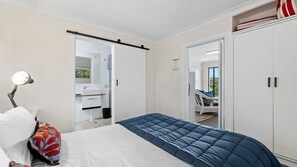 1 chambre, fer et planche à repasser, Wi-Fi gratuit, draps fournis