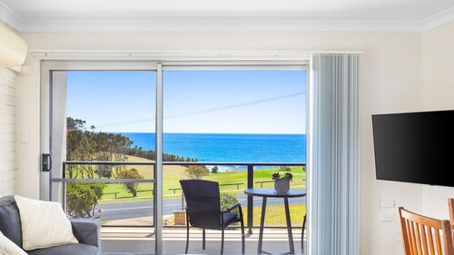 Golfers View Unit 3 - enjoys spectacular views of the ocean and golf course.