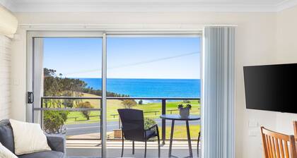 Golfers View Unit 3 - enjoys spectacular views of the ocean and golf course.