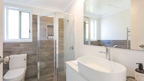 Shower, towels