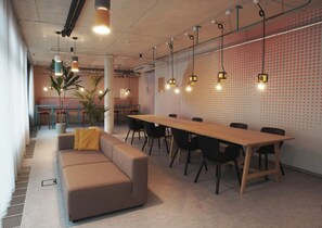 Lobby sitting area - BaseCamp Hotel Dortmund (Dortmund)