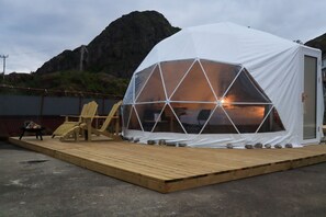 BBQ/picnic Area - Enjoy Lofoten Glamping (Vestvågøy)