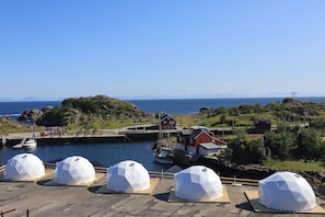 Front of property - Enjoy Lofoten Glamping (Vestvågøy)
