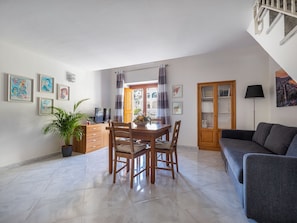 Panoramic House | Living area